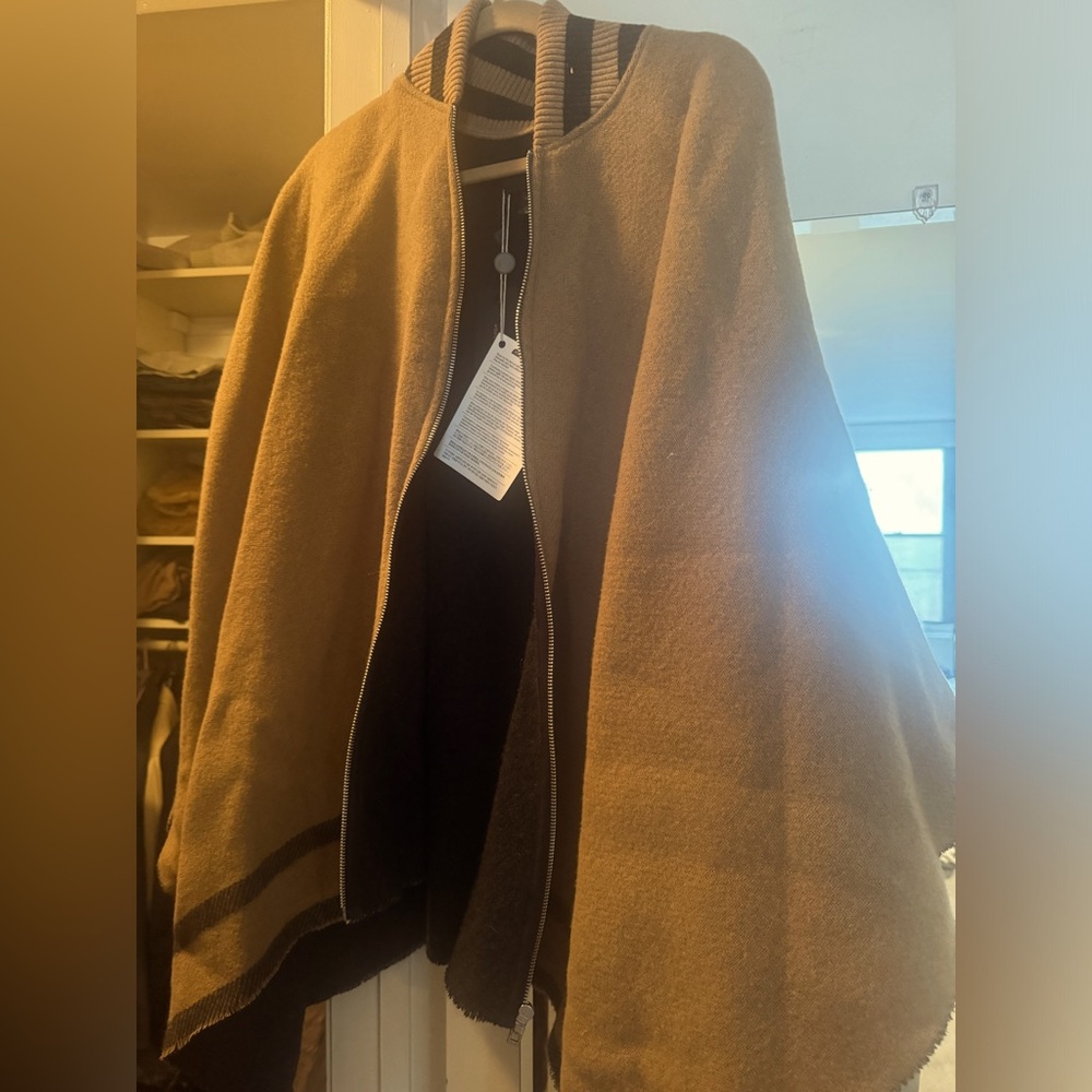 NWT Rag and Bone Varsity Zip Wool Poncho 
Perfect for Transitional Weather